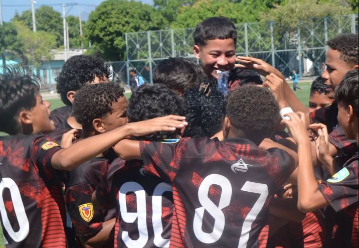 Escuela de Fútbol Cecilio Acosta se lleva dos títulos en Valledupar