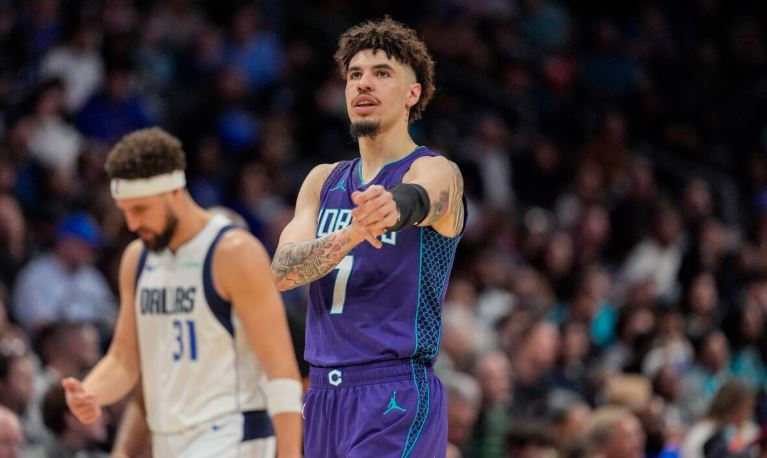 Hornest dio la sorpresa ante Mavericks