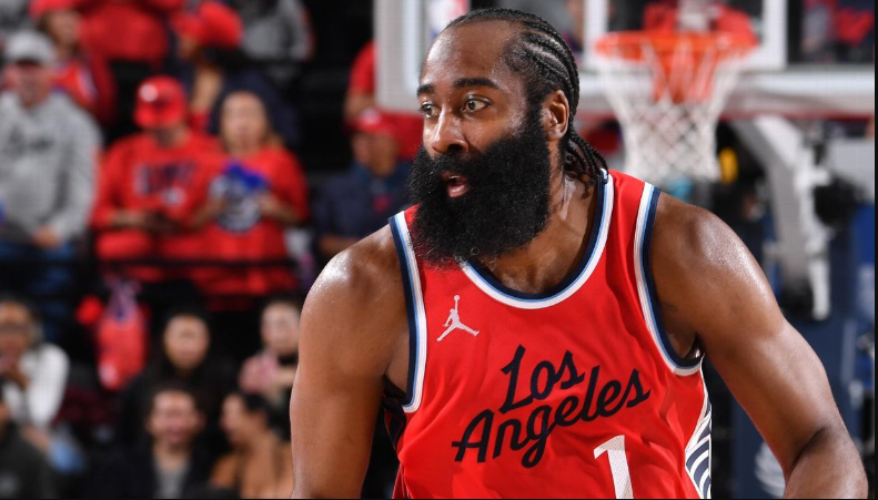 Harden impulsó el triunfo de los Clippers que cortaron racha positiva de los Bucks