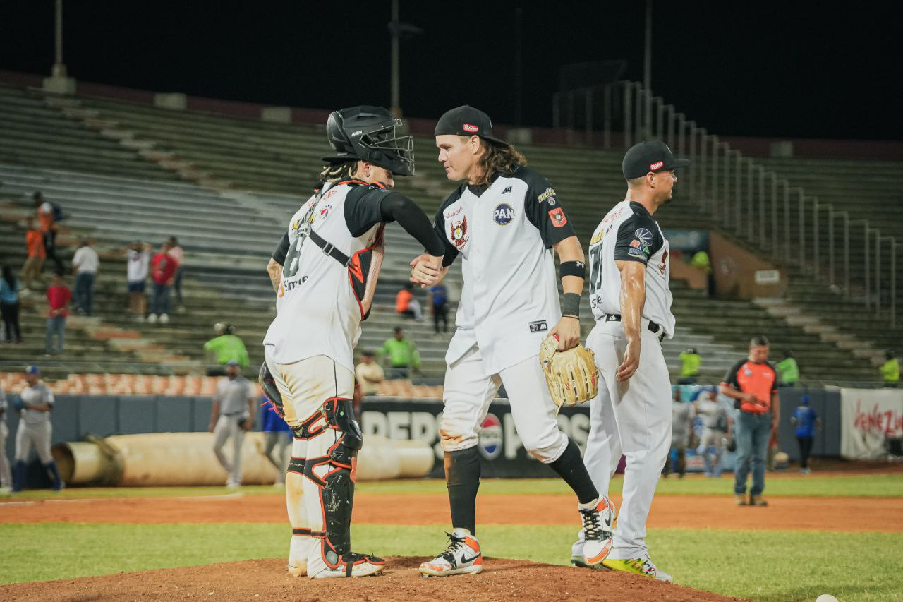 Águilas con la obligación de ganar en Maracaibo, mientras que Bravos está al tiro de la final