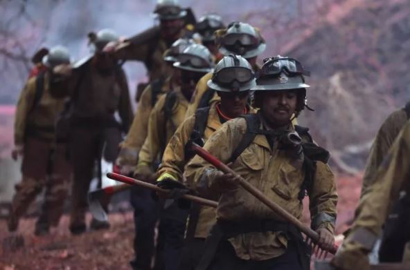 Sacan a cientos de presos para batallar contra los incendios de Los Ángeles