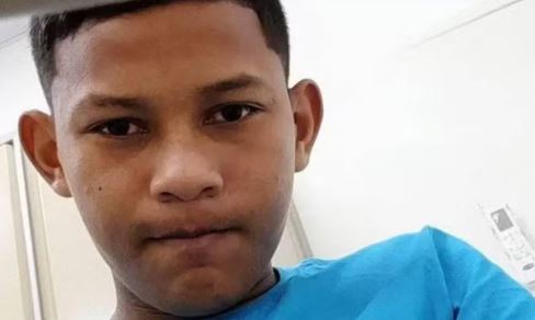 Muere portero de 16 años tras recibir un balonazo en el pecho en Brasil