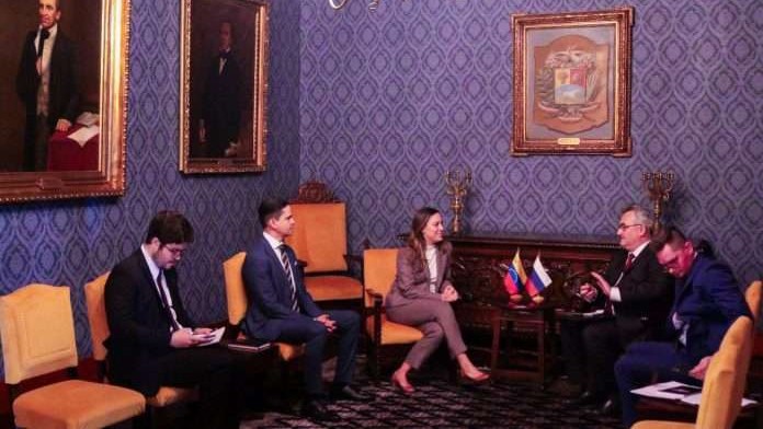 Gobierno de Venezuela y Rusia revisaron agenda de cooperación bilateral