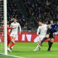 Inter venció a Fiorentina y se acercó al liderato de la Serie A