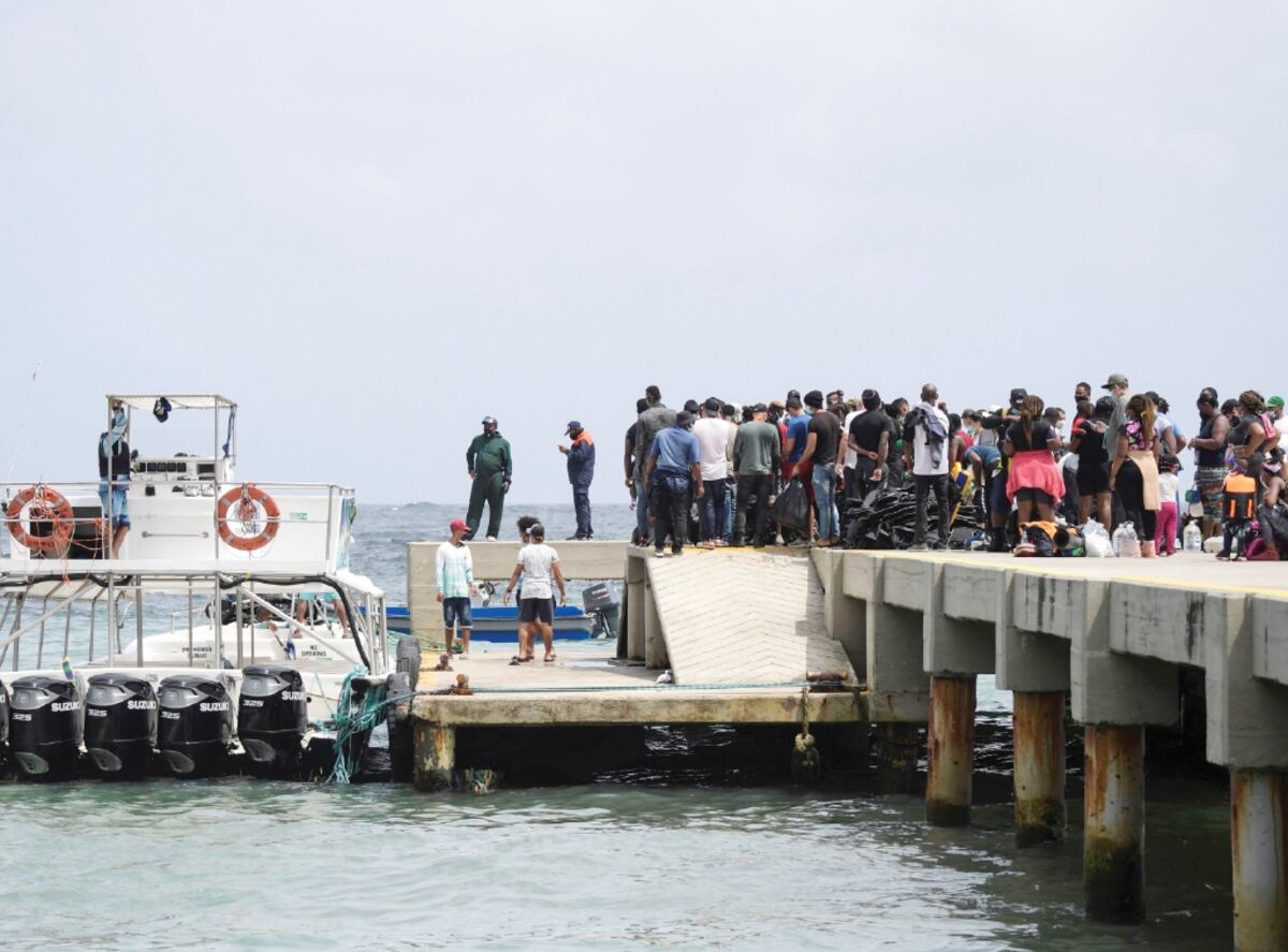 Al menos 180 migrantes tomarán un barco en Panamá en su viaje de retorno hacia Suramérica: Algunos son venezolanos