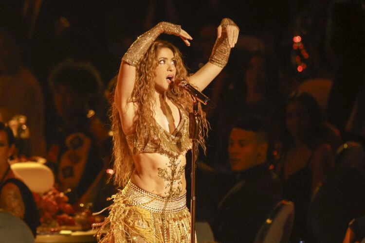 Shakira arranca hoy con su gira 