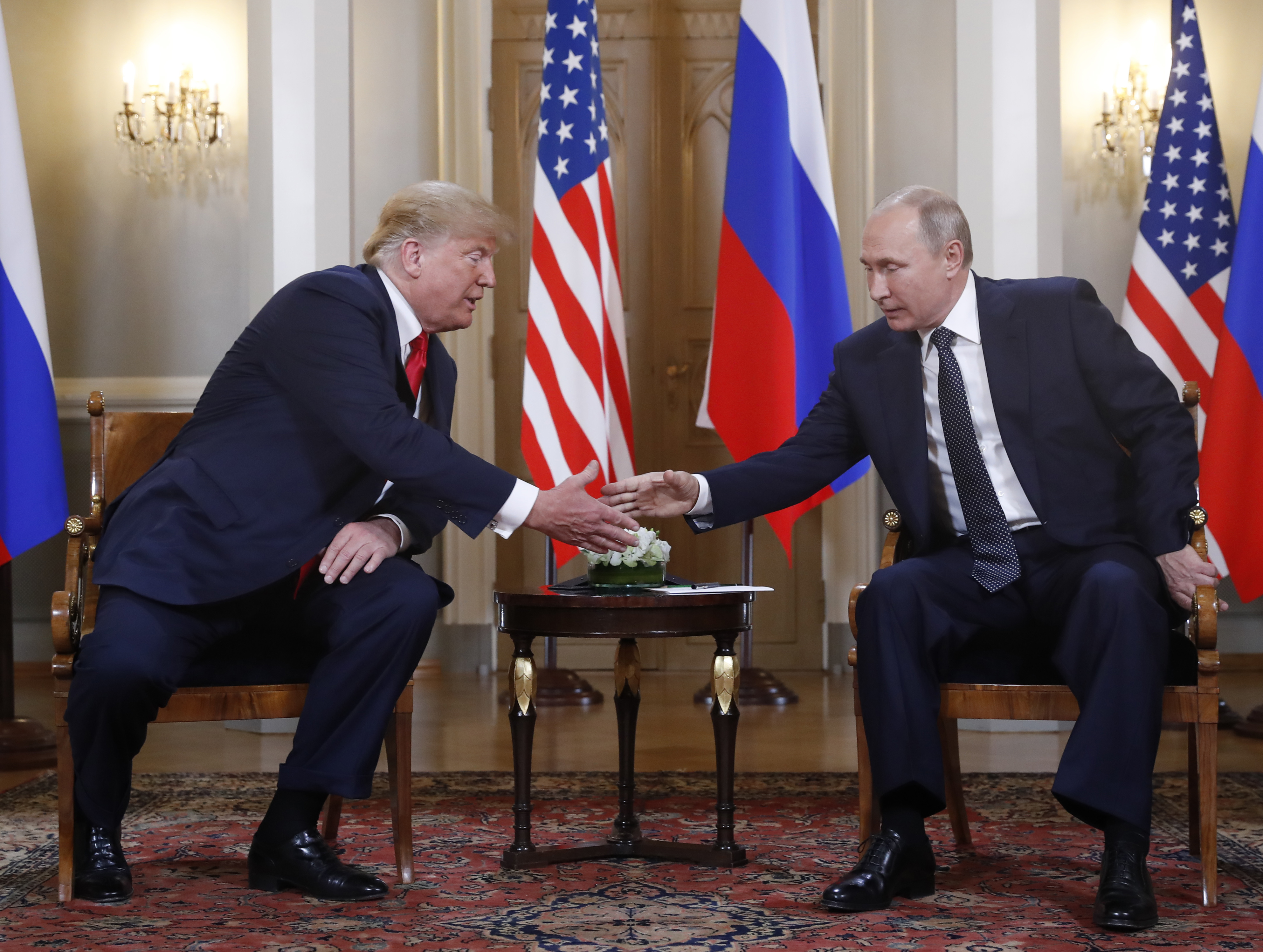 Trump y Putin acuerdan iniciar “negociaciones” para el fin de la guerra en Ucrania