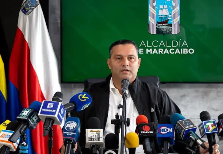 Alcalde Adrián Romero: 