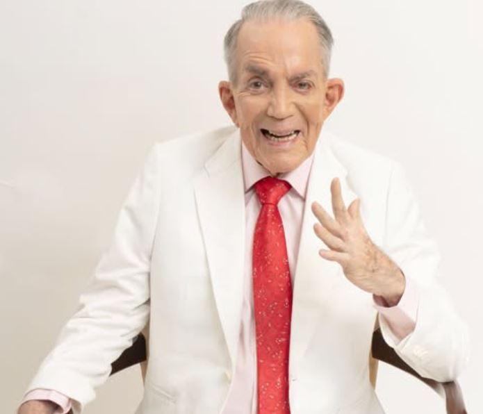 Los 82 años de Gilberto Correa: El animador zuliano que le dio educación y elegancia a la televisión venezolana