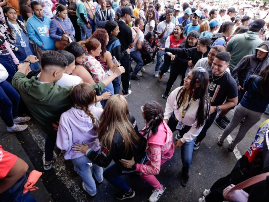 Jóvenes marcharon en Caracas para celebrar su día