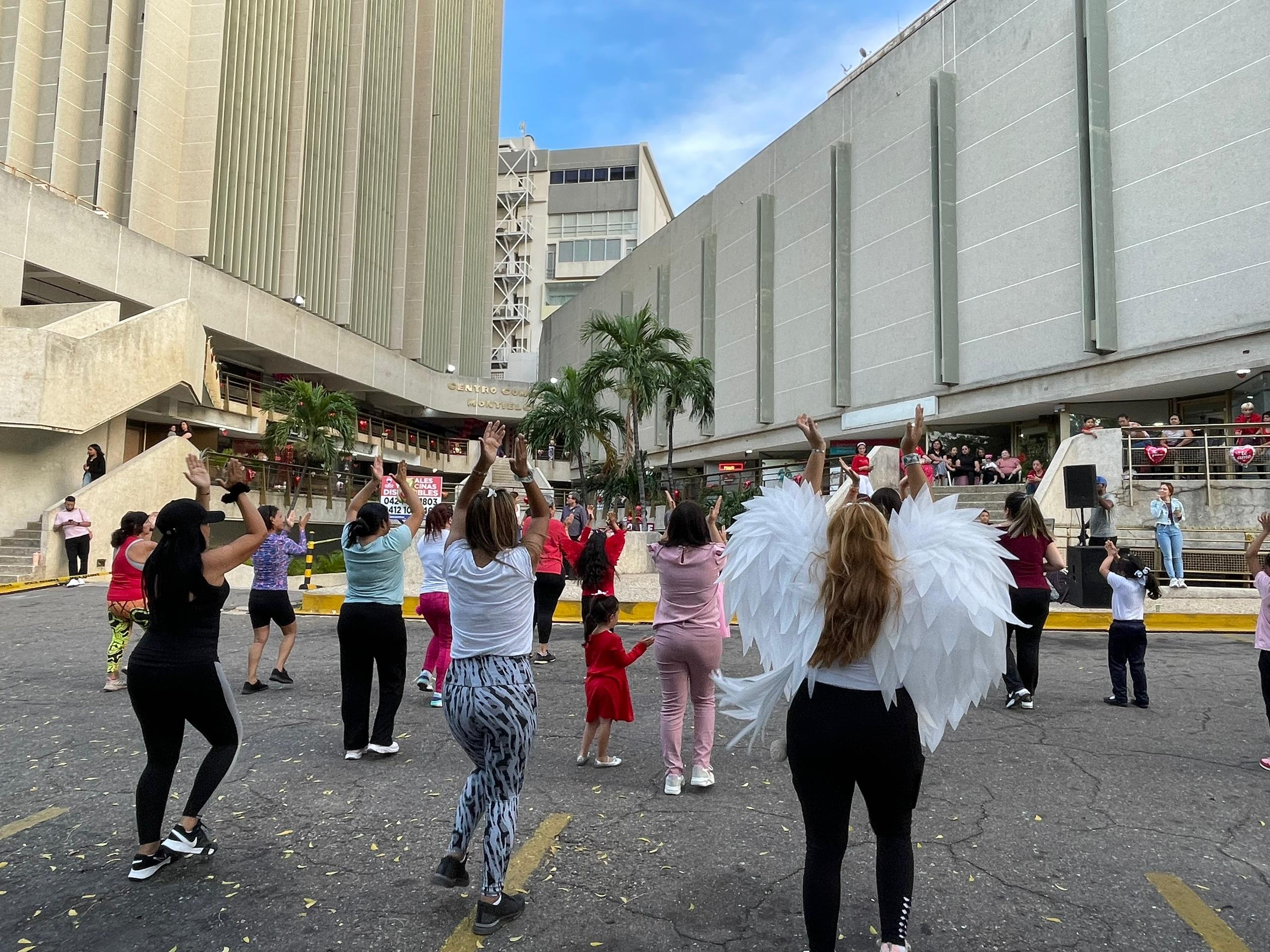 Montielco celebró el amor y la amistad entre baile, regalos y sorpresas