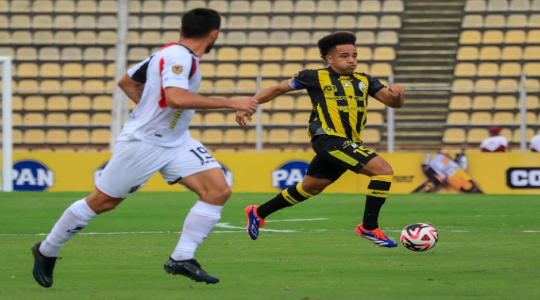 Táchira venció a Caracas FC por la mínima en el clásico del fútbol venezolano