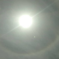 Un halo solar adorna esta tarde el cielo marabino