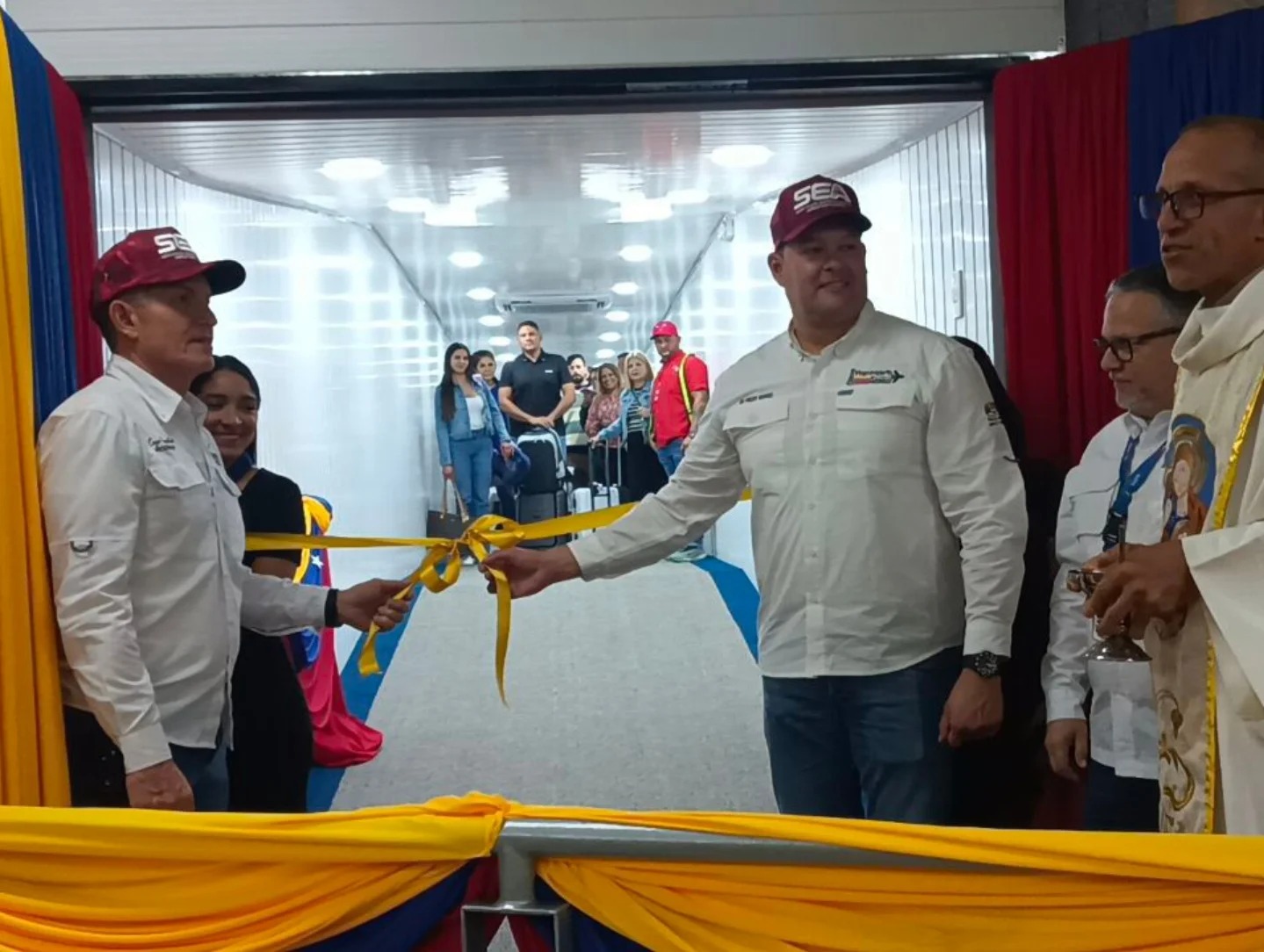 Aeropuerto La Chinita estrena un nuevo puente de abordaje y desembarque para vuelos nacionales