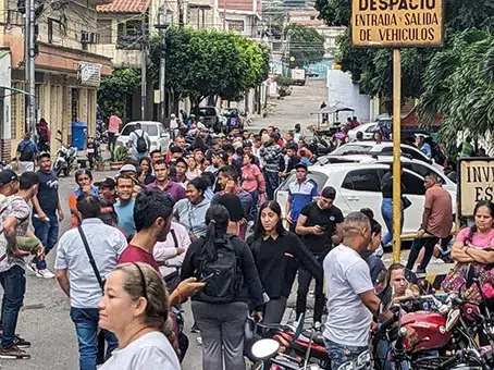 Migrantes venezolanos en Colombia viajan a la frontera para aprovechar jornada de cedulación ‘sin cita’