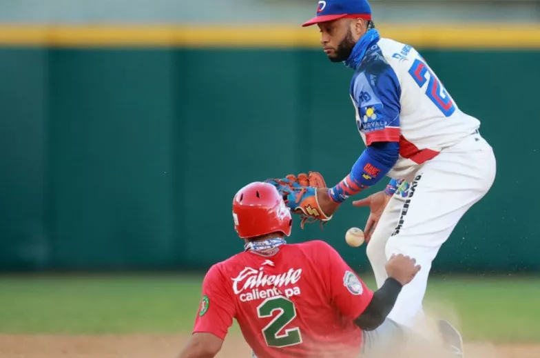 Charros de Jalisco y Leones del Escogido se enfrentarán por el título de Serie del Caribe