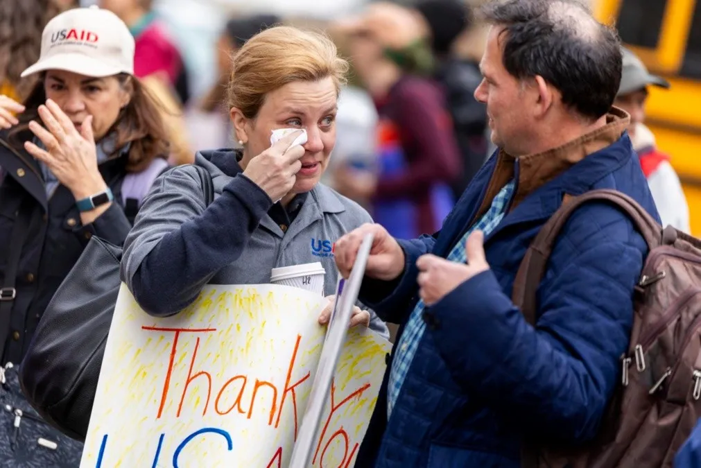 Trump pone fin a la Usaid: Les dieron 15 minutos a los trabajadores para recoger sus pertenencias