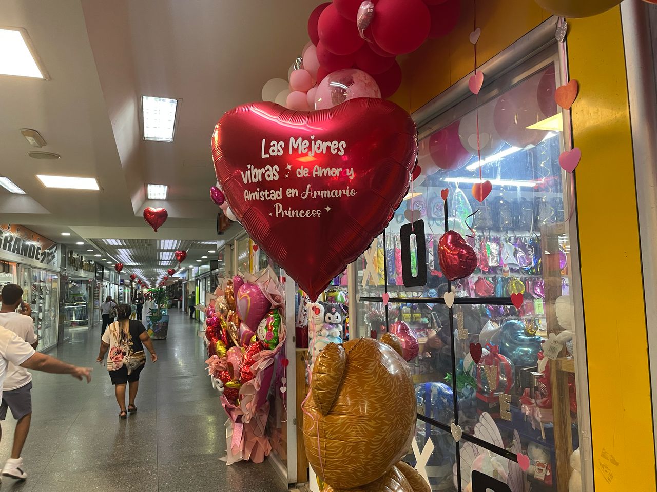 Se dinamiza el comercio en Maracaibo por el Día de San Valentín