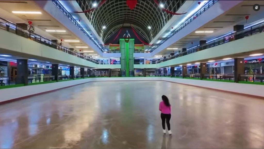 ¡Hace 5 horas fue hecha la primera prueba en la Pista de hielo de Galerías! Falta Poco…