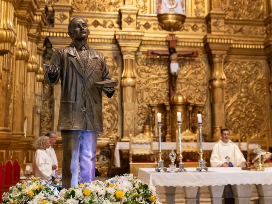 Iglesia venezolana pide al Santo José Gregorio Hernández interceder por la salud del Papa