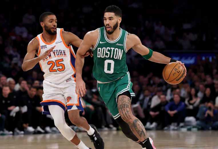 Celtics aplastó a los Knicks con destacada actuación de Tatum