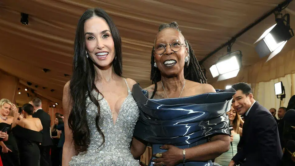 Así fue el reencuentro de Demi Moore y Whoopi Goldberg a 35 años del estreno de ‘Gosth’