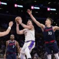 Lakers domina a Clippers con gran actuación de Luka Dončić