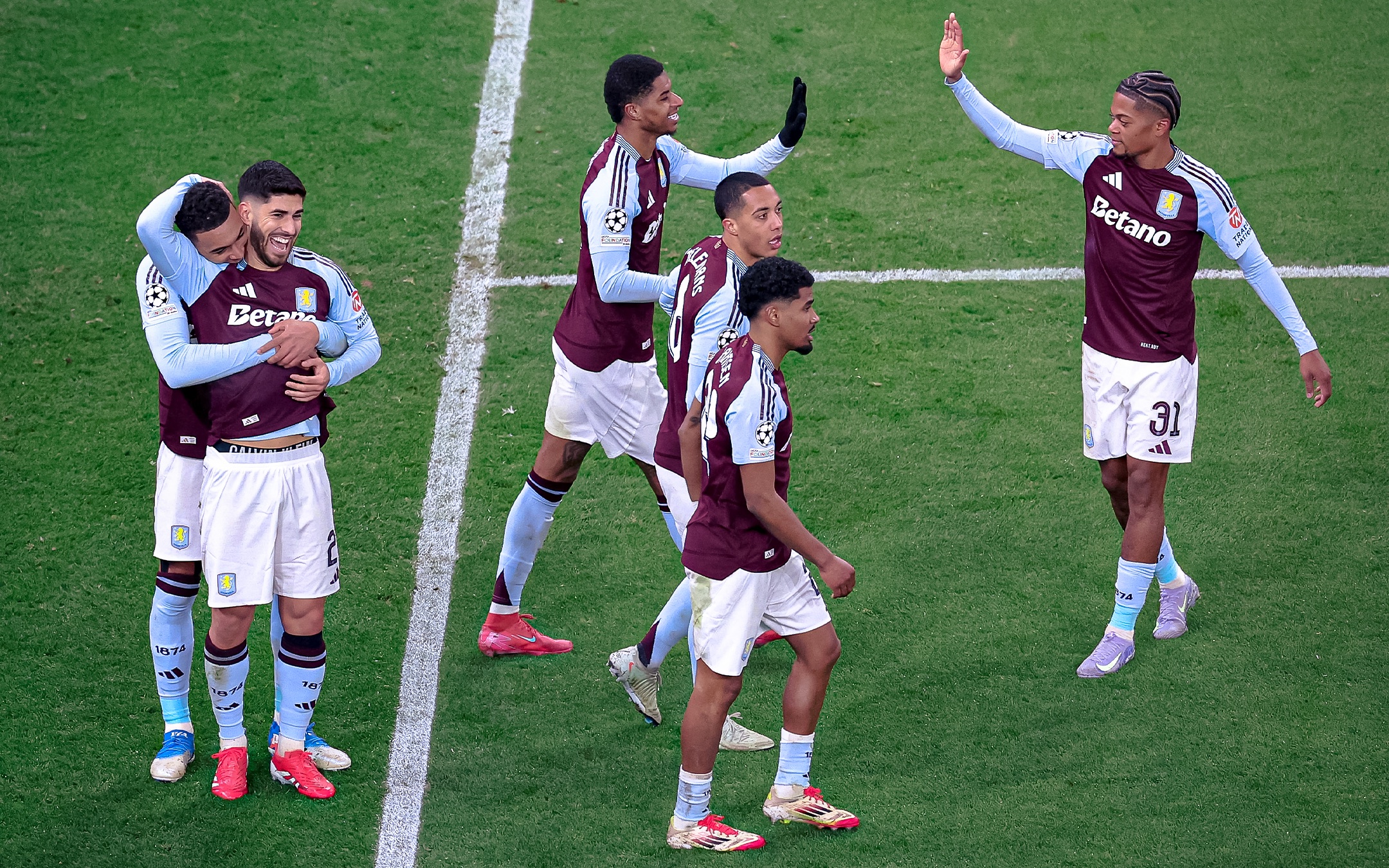 Aston Villa goleó a Brujas y confirmó su pase a cuartos de Champions League