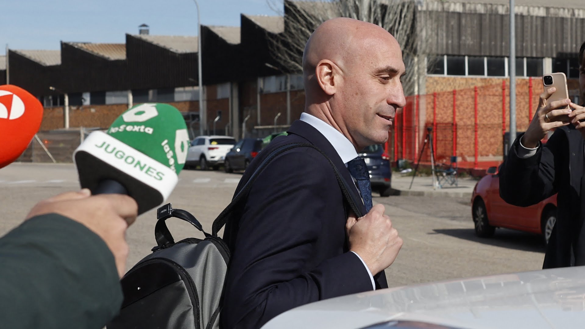 Fiscalía española solicita que se repita el juicio contra Luis Rubiales