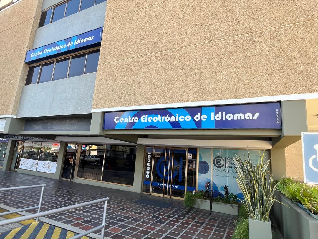 58 años formando líderes globales; el Centro Electrónico de Idiomas celebra su aniversario en Maracaibo