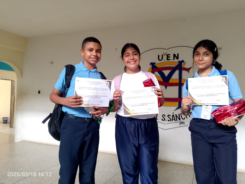 Alumnos de la Unidad Educativa Manuel Segundo Sánchez, ganan concurso de ortografía y gramática que se realiza anualmente