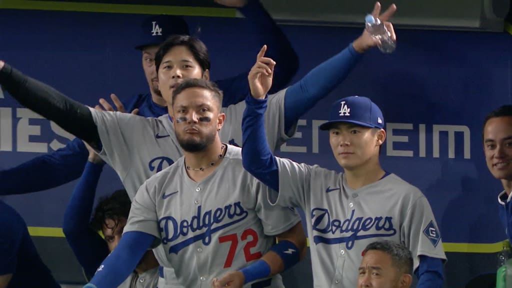 Los Dodgers remontan ante Cachorros en el primer juego de temporada celebrado en Tokyo