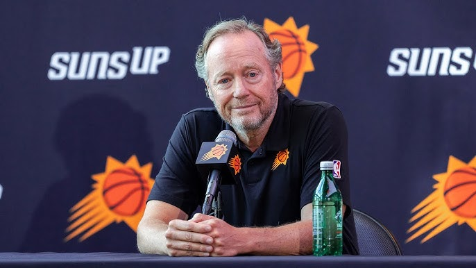 Mike Budenholzer fue despedido como entrenador de los Suns tras quedar fuera del Play-In