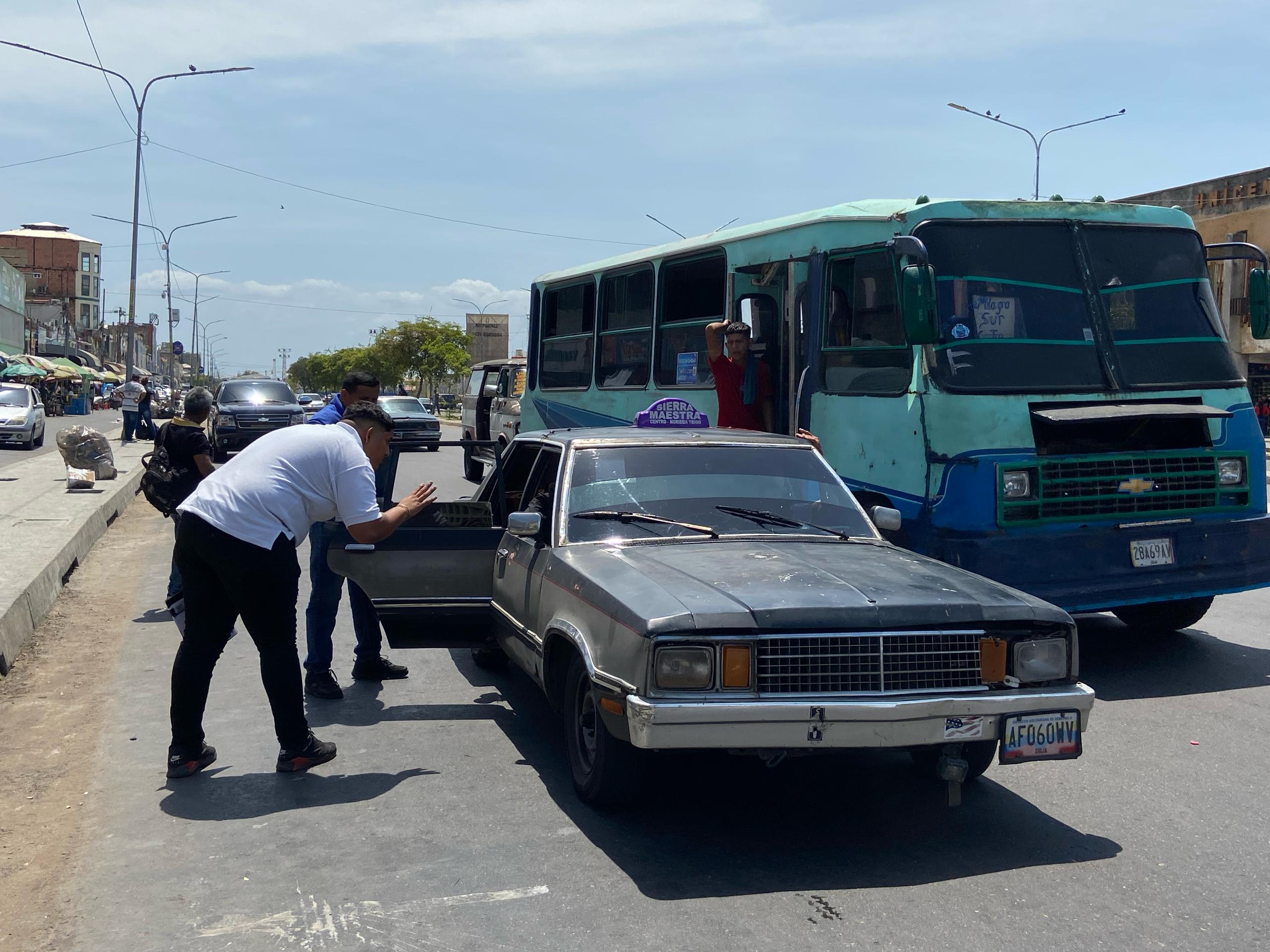 Transportistas plantean anclar tarifa del pasaje urbano a medio dólar