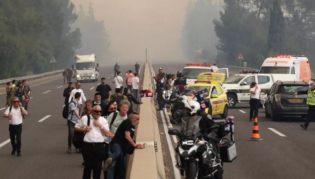 Israel en alerta máxima y pide ayuda extranjera para extinguir los incendios en el área de Jerusalén