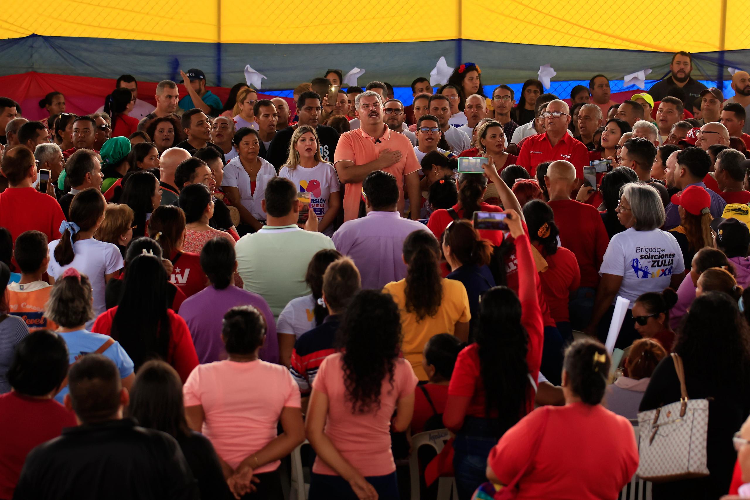 Municipio Simón Bolívar realizó una asamblea con el candidato Luis Caldera