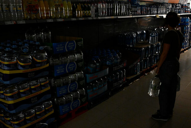 Gran parte de los supermercados españoles cierran por el apagón eléctrico