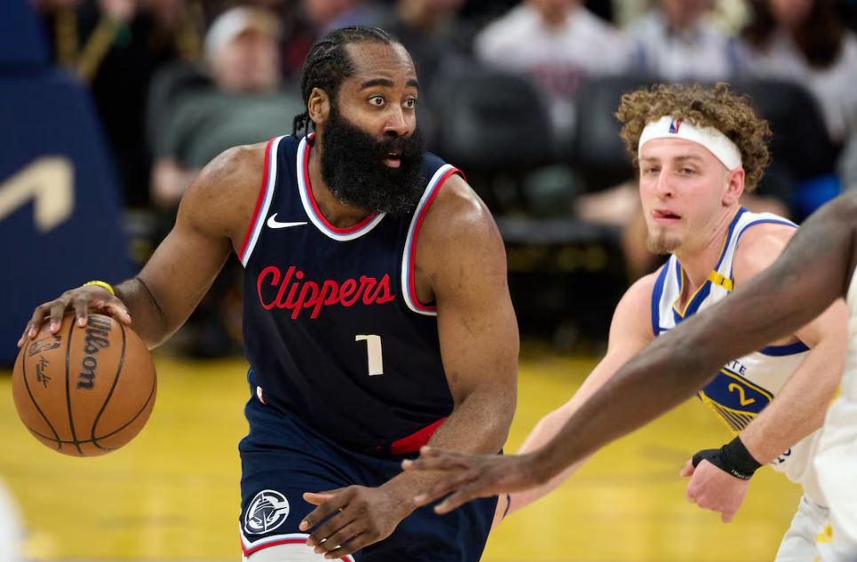 Harden y los Clippers vencen a los Warriors en tiempo extra