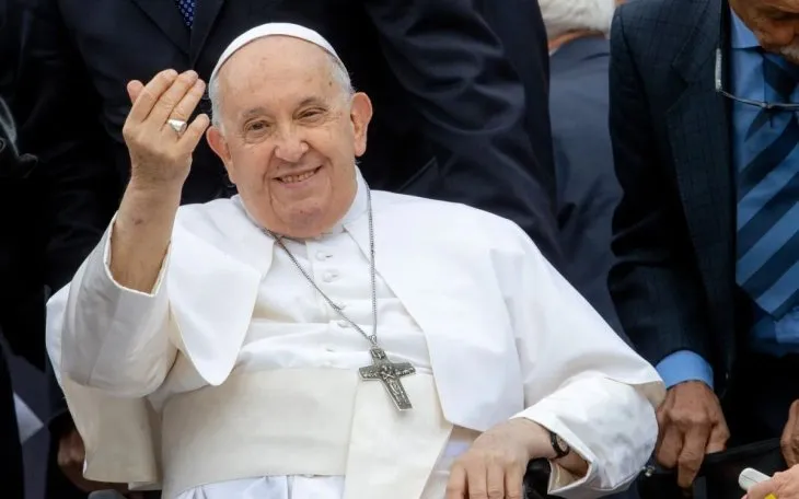 El Papa será velado en la capilla de su residencia desde este lunes 21-Abr