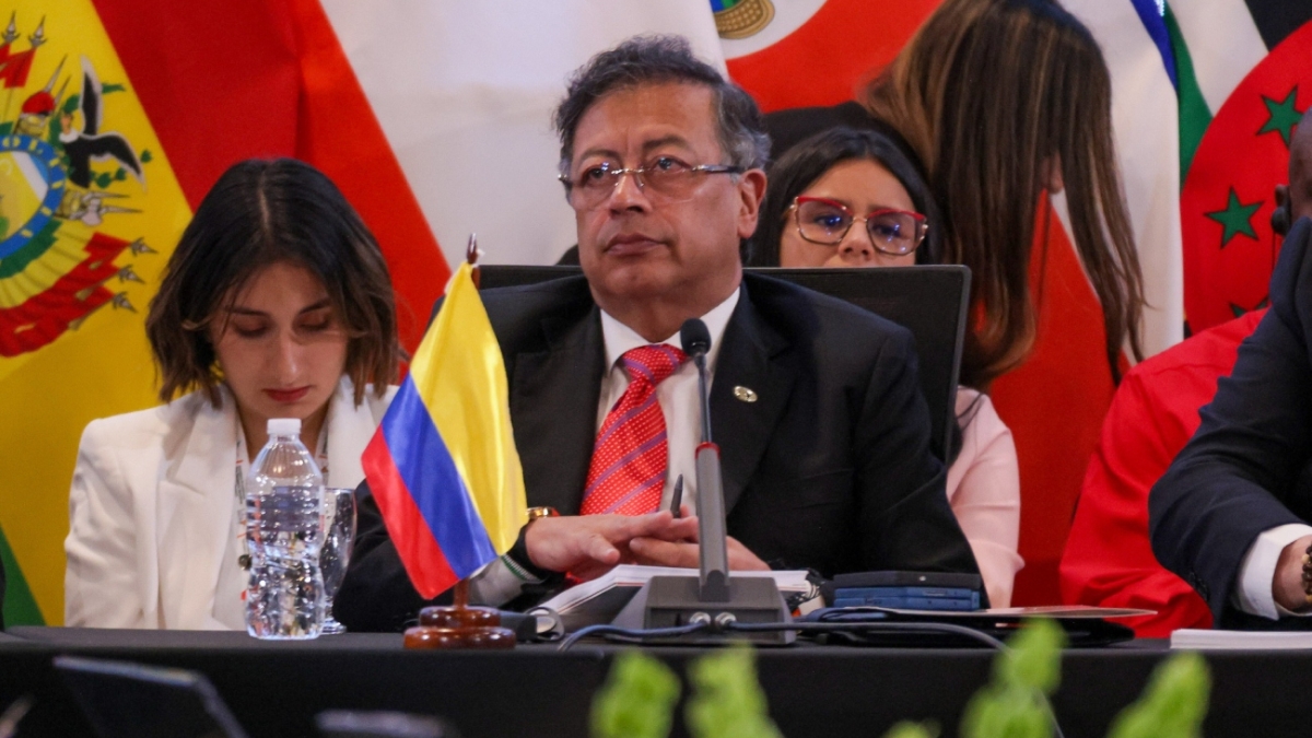 Petro dice que EEUU le retiró la visa