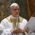 Vaticano hace público el escudo y lema del papa León XIV
