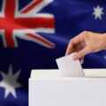 Australianos votan en elección marcada por la inflación y los aranceles de Trump