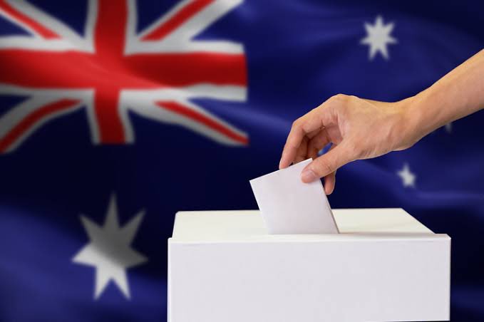 Australianos votan en elección marcada por la inflación y los aranceles de Trump