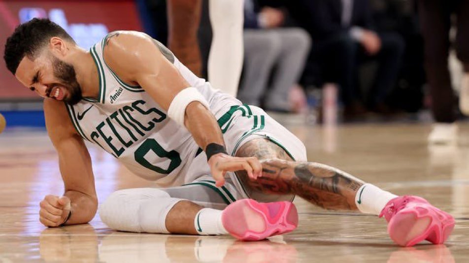 Jayson Tatum se sometió a una cirugía para reparar su tendón de Aquiles