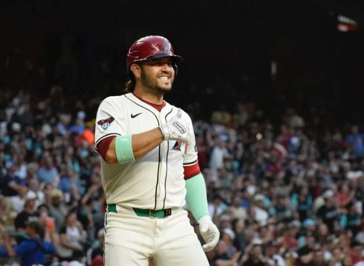 Eugenio Suárez llega a 289 jonrones de por vida y deja atrás a Bob Abreu