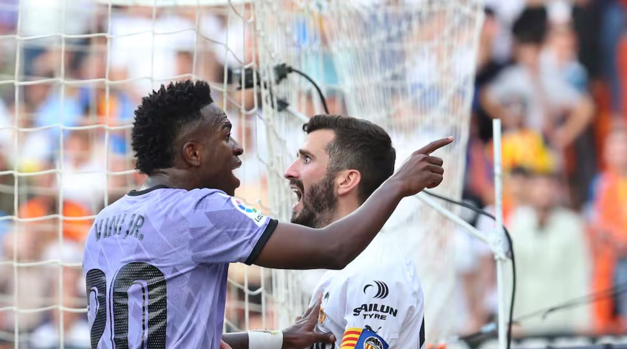 Valencia explota contra Netflix por documental de Vinicius