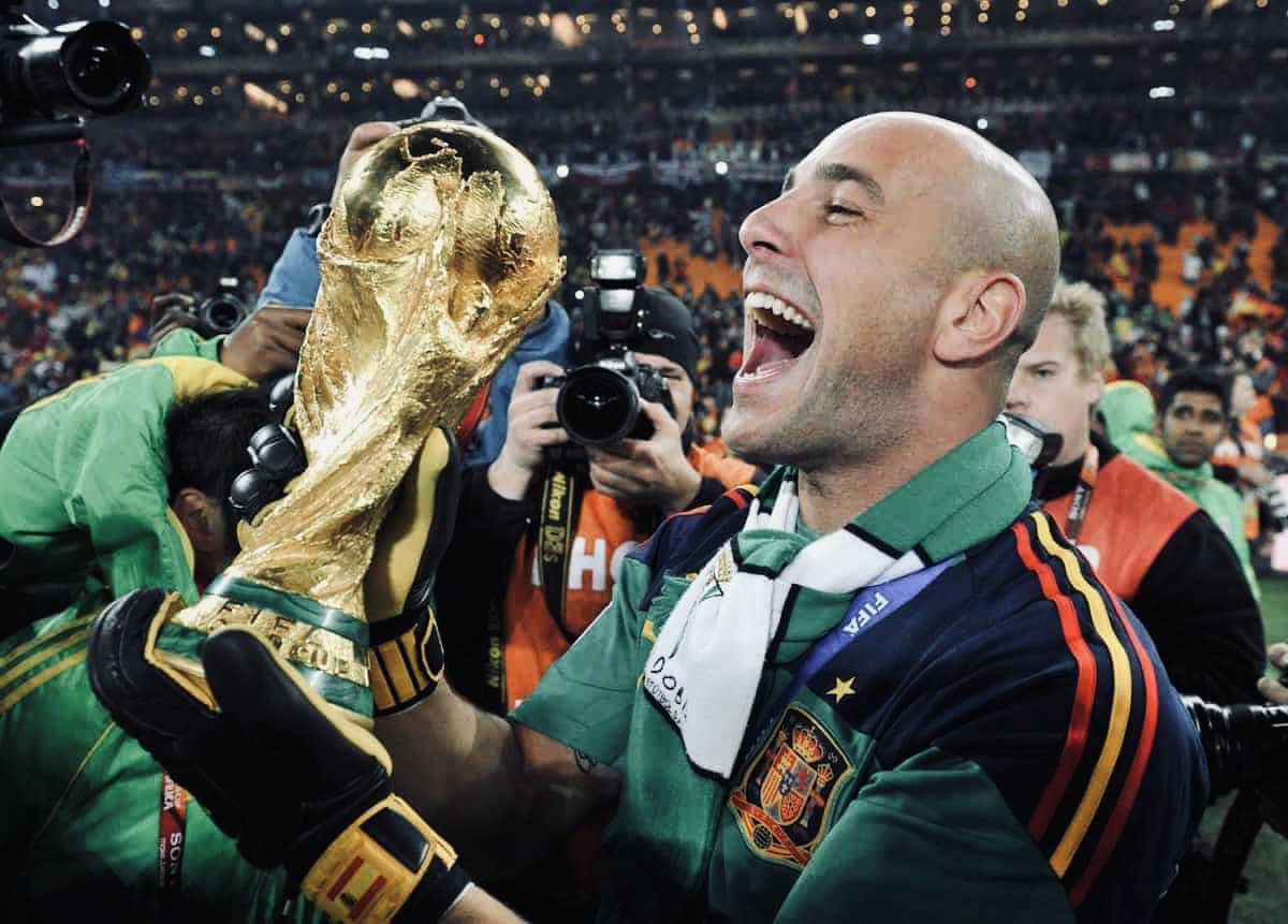 Pepe Reina anunció su retiro del fútbol profesional