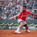 Djokovic logra su primera victoria en arcilla este año