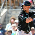 Ildemaro Vargas firma un contrato de Grandes Ligas con Cascabeles de Arizona