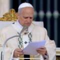 Papa León XIV actualiza su DNI peruano en el Vaticano